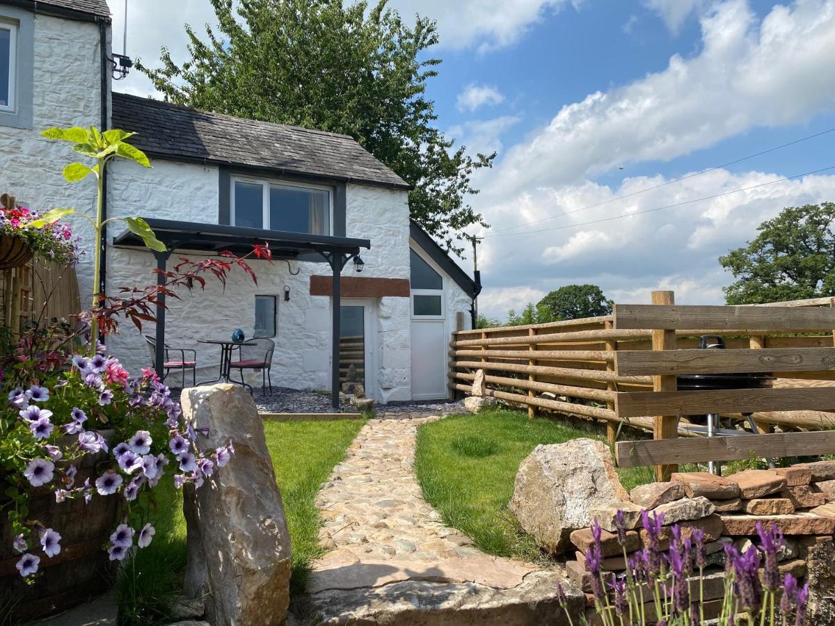 Delightful One Bed Lake District Cottage Penrith Exterior foto